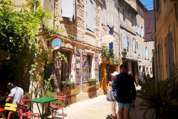Ophorus Tours - Luxury Private Provence Tour from Avignon: Arles & Saint-Rémy Highlights