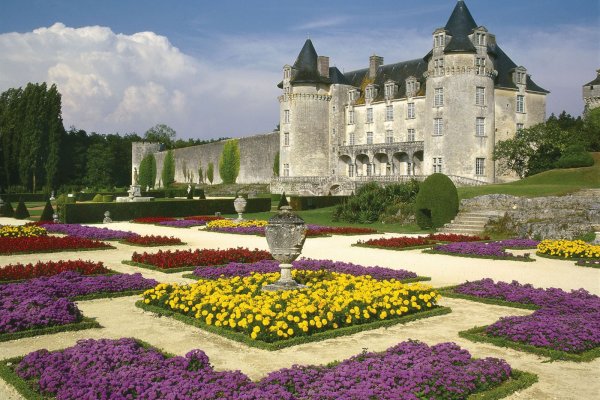 Ophorus Tours - La Rochelle Cruise Excursion to Chateau de la Roche Courbon