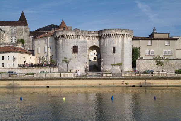 Ophorus Tours - Cognac Lover's Escape: Private Shore Excursion & Distillery Tour