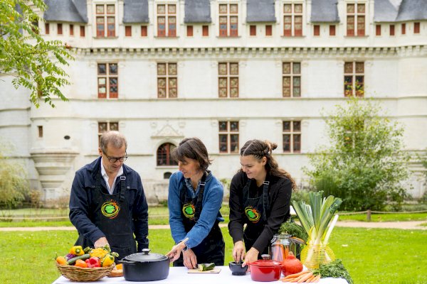 Ophorus Tours - Azay-le-Rideau Visit, Cooking Class & Villandry Gardens from Tours