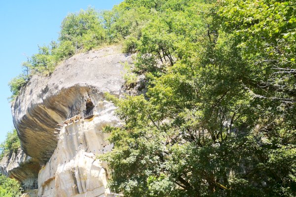 Ophorus Tours - Unwind & Explore in Style: 8-Day Private Tour of Bordeaux & Dordogne