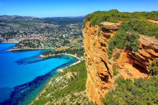 Ophorus Tours - Provence Discovery: Villages, Arles & Calanques 5-Day Small Group Package