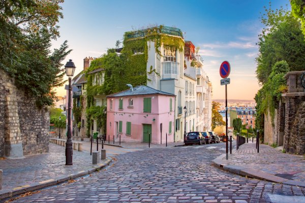 Ophorus Tours - Unveiling Paris's Secrets: Private Walking Tour