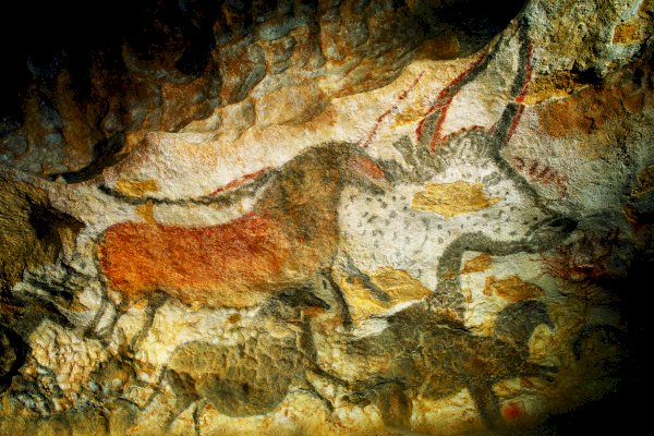 Ophorus Tours - Unveiling Prehistoric Art: Visit Prehistory Museum & Lascaux IV Center Private Tour
