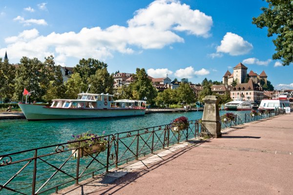 Ophorus Tours - Private Walking Tour Annecy: Explore the Hidden Gems